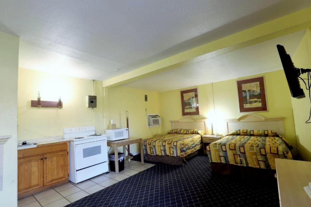 Economy Inn Kingsville Exteriör bild