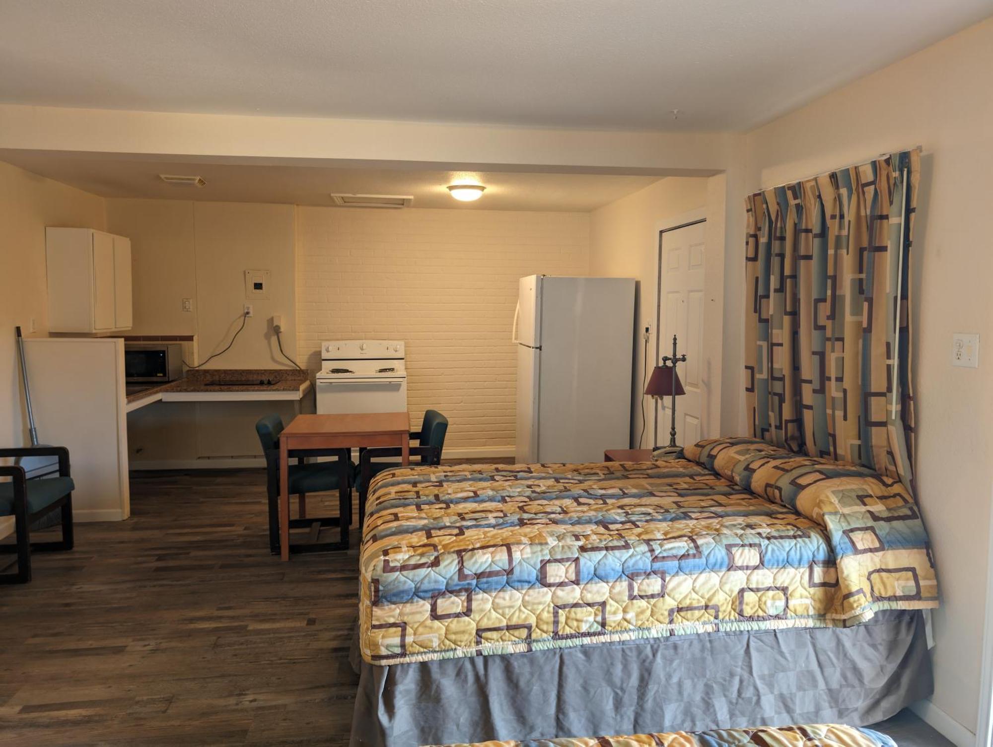 Economy Inn Kingsville Exteriör bild